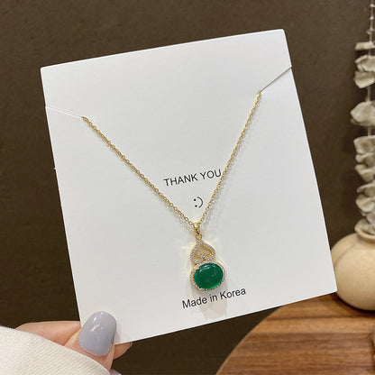 European and American retro titanium necklace female designed high-grade pearl pendant INS style wild lock bone chain jewelry